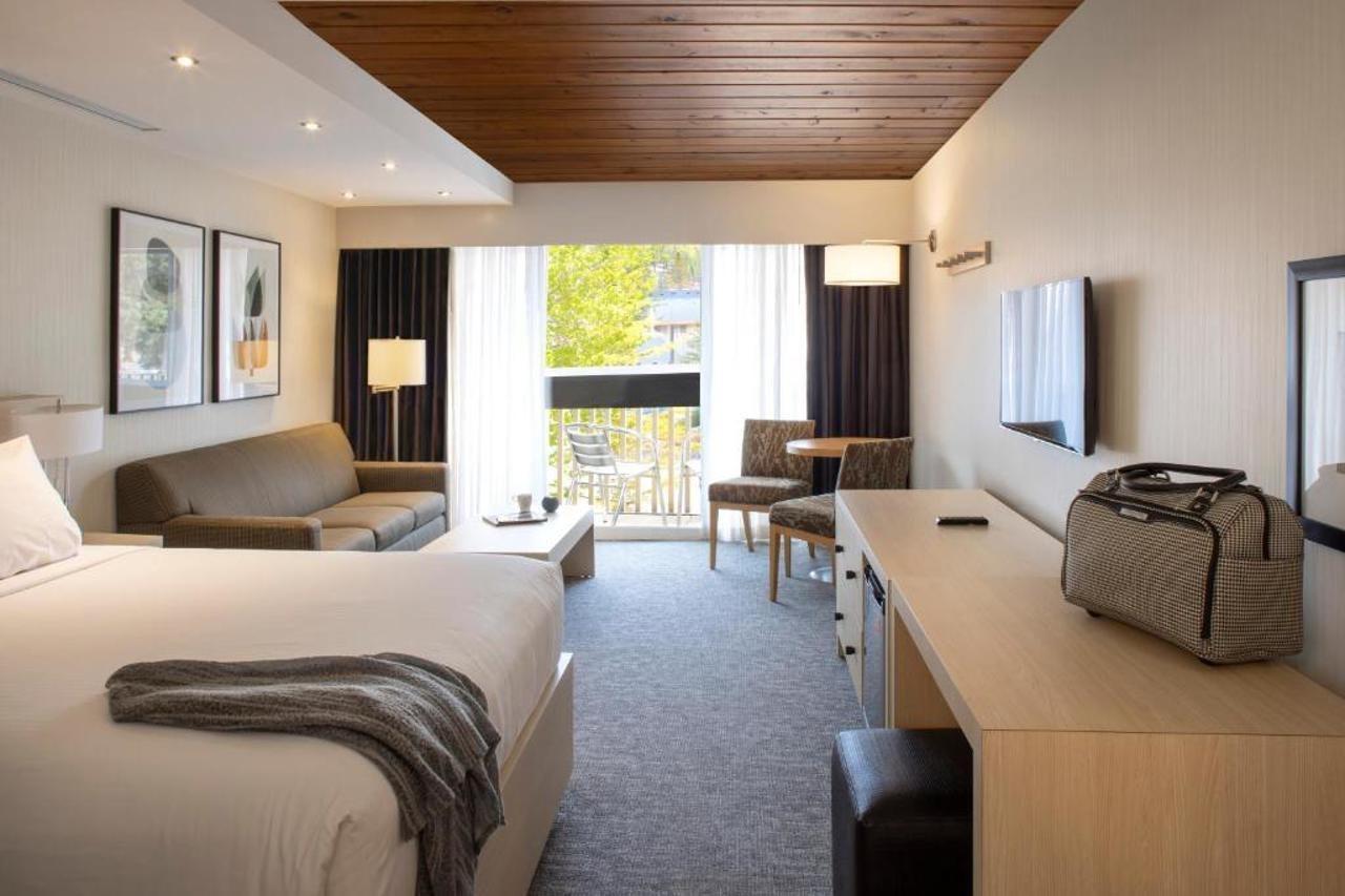 Banff Aspen Lodge Экстерьер фото