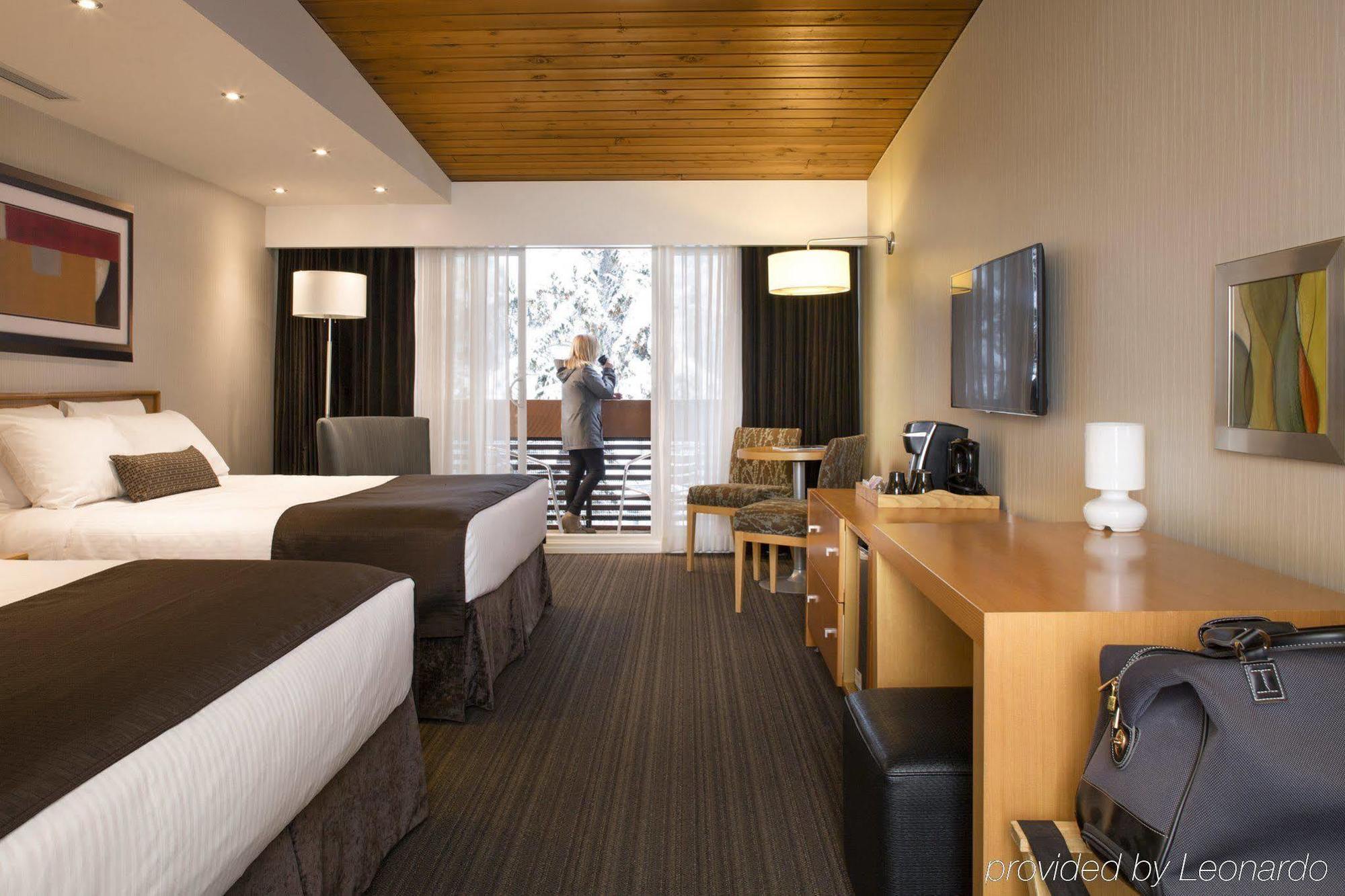 Banff Aspen Lodge Экстерьер фото
